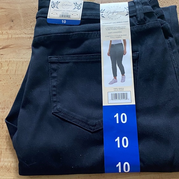 JACHS Girlfriend Denim - Jachs Girlfriend NWT Straight leg ankle pant
Black Size 10
